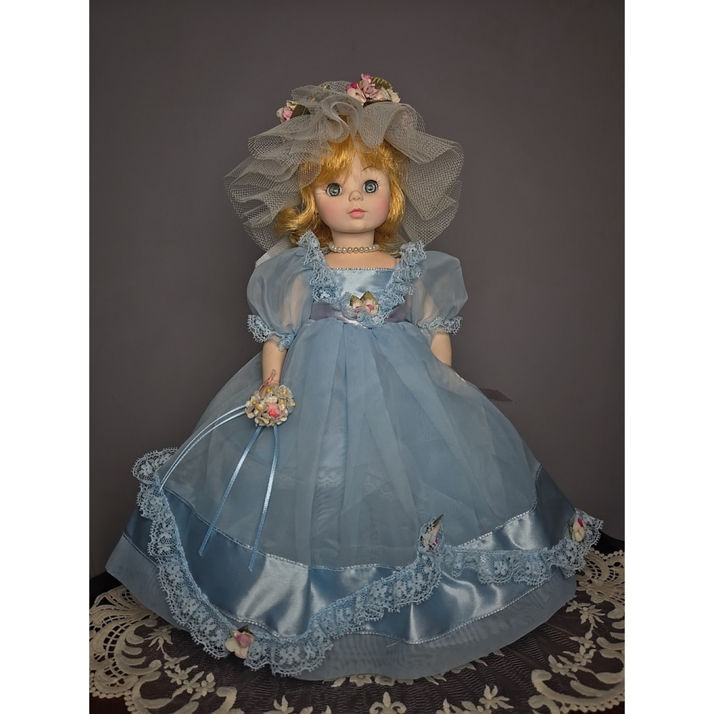 Madame Alexander Doll 14" Maid of Honor Classic Series Blonde Vintage